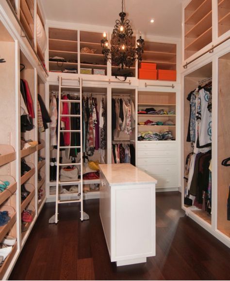 Master closet- maximize closet space with high shelves and a ladder to reach them Closet With Ladder, Closet Ladder, Maximize Closet Space, Closet Small Bedroom, Contemporary Closet, Custom Closet Design, Closet Vanity, Walk In Closet Design, Beautiful Closets