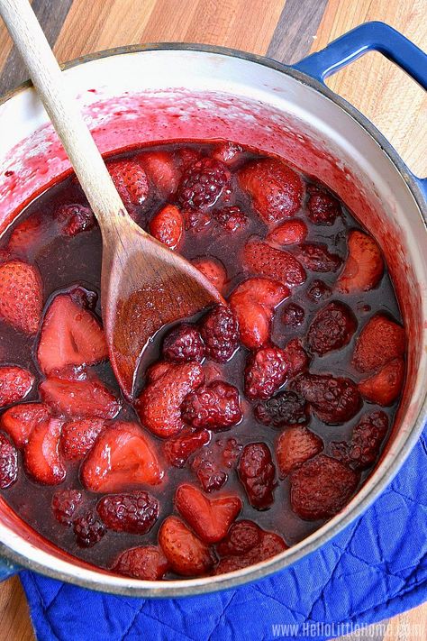 Strawberry Pie Filling Recipe, Pie Competition, Berry Compote Recipe, Mixed Berry Compote, Berry Coulis, Compote Recipe, Strawberry Pie Filling, Blueberry Topping, Strawberry Compote