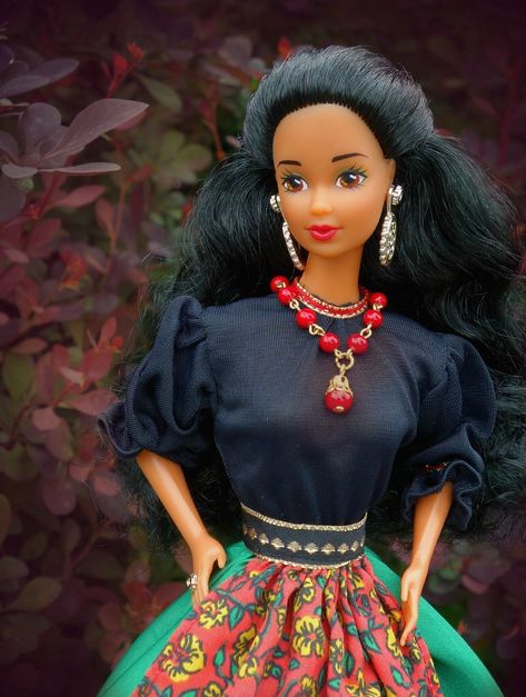 Spanish Barbie, Childrens Dolls, Face Mold, 90s Toys, National Costume, Black Dolls, Black Barbie, Doll Fashion, Vintage Barbie Dolls