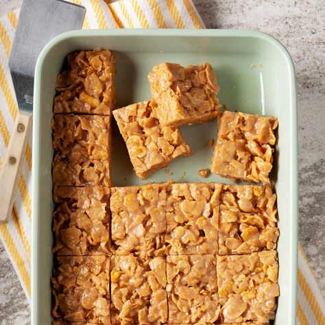 Limited Ingredient Desserts, Peanut Butter Cornflake Bars, Cornflake Bars, Cornflake Candy, September Food, Cornflake Recipes, Peanut Butter Cornflake Cookies, 2 Ingredient Desserts, Oreo Bars