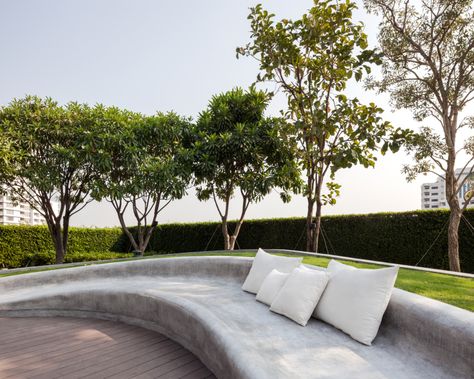 Cob. Minimal stencil design? Colorful pillows for Bono look. CEIL Landscape Design by LAB Minimal Landscape Design, Landscape Seating, Landscape Furniture, Seating Benches, Garden Benches, Areas Verdes, Modern Landscape Design, Stencil Design, Easy Landscaping