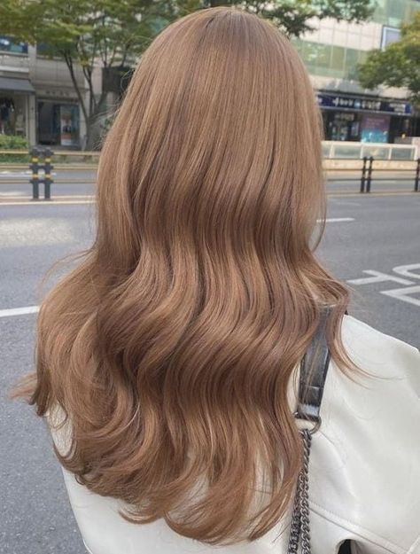 Looking for trendy, natural hair color ideas? Check out these gorgeous ash brown hair color styles that are super popular in Korea! Medium Length Ash Brown Hair, Medium Haircut Korean, Level 5 Hair Color, New Trendy Haircut, Brown Hair Color Styles, Medium Ash Brown Hair, Natural Hair Color Ideas, Hairstyles Cartoon, Haircut Korean