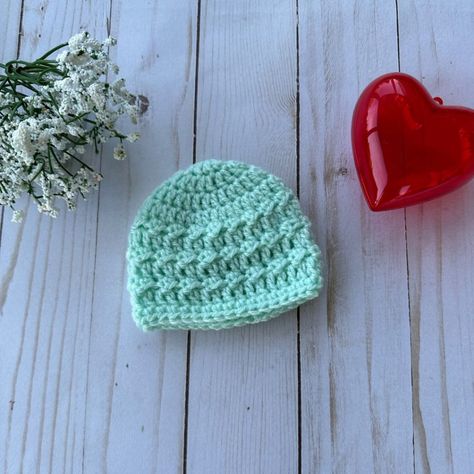 Preemie Crochet Baby Hat Free Pattern - Simply Melanie Jane Preemie Hats Knit Free Pattern, Crochet Preemie Patterns Free Nicu, Crochet Preemie Patterns Free, Crochet Baby Hat Free Pattern, Crochet Baby Hat Pattern, Crochet Preemie Hats, Crochet Baby Hats Free Pattern, Baby Hat Free Pattern, Preemie Crochet