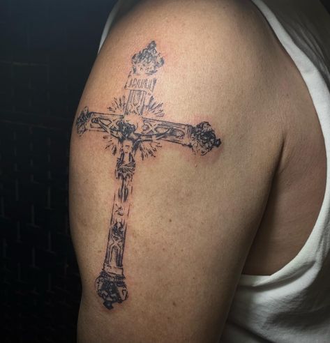 reeze 🕊️ | crucifix tat2 for my dad 🤍🤍 my dads first ever tattoo done by me !! 🥳🥳 he sat so well this was so cool to do | Instagram Crucifix Back Tattoo, Jesus Piece Tattoo, Crucifix Tattoo, Jesus Piece, Pieces Tattoo, Simplistic Tattoos, So Cool, Back Tattoo, My Dad