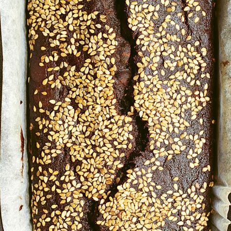 Nigella Lawson Chocolate and Tahini Banana Bread | Cook, Eat, Repeat Chocolate Tahini Banana Bread, Tahini Cake Vegan, Tahini Banana Bread, Banana Tahini, Tahini Bread, Pretty Recipes, Tahini Recipes, Dessert Person, Tahini Recipe