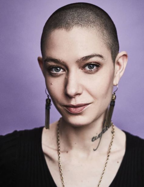 Asia Kate Dillon Sabine Wren Haircut, Nonbinary Actors, Bald Woman Portrait, Hot Non Binary People, Asia Kate Dillon, Woman Half Shaved Head, Shaved Head Women, Bald Women, Hair Help