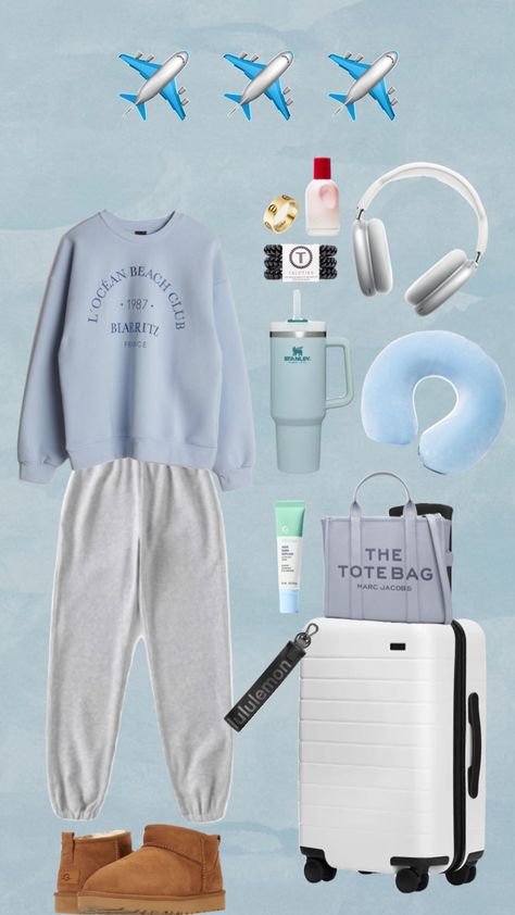 Air Port Outfit Ideas, Cute Airport Fits, Plane Fits, Plane Travel Outfit, Airport Outfit Long Flight, Airport Essentials, Airport Bag, Airport Outfit Winter, Plane Trip