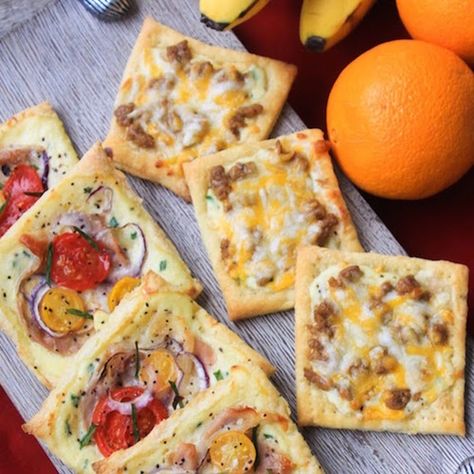 12 Tasty Recipes You Can Make in a Toaster Oven - puff pastry breakfast pizza :) Puff Pastry Breakfast, Toaster Recipes, Toaster Oven Cooking, Breakfast Pizzas, Pastry Breakfast, Spicy Honey Chicken, Toaster Oven Recipes, Convection Toaster Oven, Recipe Tutorial