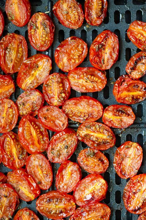 Roasting Tomatoes In Air Fryer, Recipes To Can Tomatoes, Tomato Air Fryer Recipes, Cherry Tomato Recipes Air Fryer, Tomato Chips Air Fryer, Air Fryer Zucchini And Tomatoes, Roast Tomatoes In Air Fryer, Dehydrate Tomatoes In Air Fryer, Roasted Tomatoes In Air Fryer