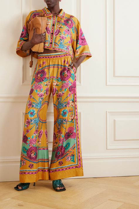 La DoubleJ's collections are defined by maximalist prints and mood-boosting color palettes. Decorated with a kaleidoscopic floral motif, these pants are cut from fluid silk-twill in a sweeping wide-leg silhouette and have a comfortable elasticated waistband. Wear yours with the coordinating shirt for even more impact.