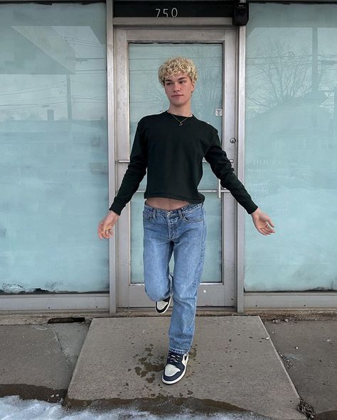 brandy melville boy cute outfit aesthetic green instagram Green Instagram, Cute Posts, Aesthetic Green, Outfit Aesthetic, Cute Outfit, Green Aesthetic, My Vibe, Instagram Aesthetic, Outfits Aesthetic