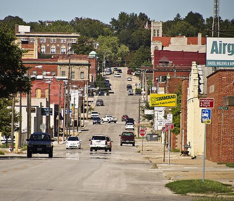 HUSTLE BUSTLE ~ Saint Joseph, Missouri USA ~ Copyright ©2012 Bob Travaglione ~ www.JoeTown.Us ~ www.FoToEdge.com Saint Joseph Missouri, St Joseph Mo, St Joes, Missouri River, St Joseph, Time Capsule, Missouri, 20th Century, Places Ive Been