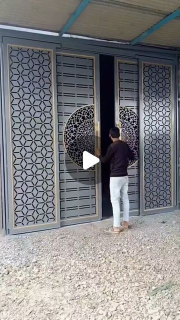 @gatekraftdelhi on Instagram: "Exclusive Metal iron Sliding Folding gate Design it's Amazing work #trending #viral #videos #architect #interiordesign #fyp" Balcony Gate Design, Iron Sliding Gate Design, Small Gate Design Modern, Sliding Metal Gate Design, Sliding Folding Gate, Folding Gate Design, Sliding Gate Design, Metal Gates Design, Sliding Gates