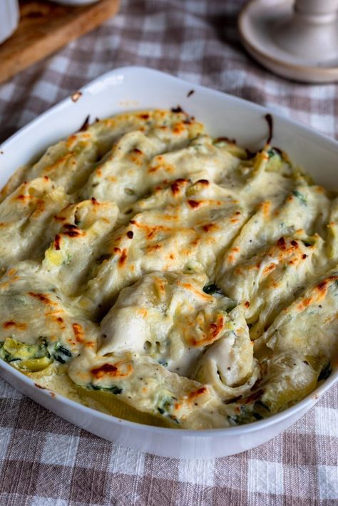 Artichoke Stuffed Shells, Easy White Sauce, Artichoke Stuffed, Spinach Artichoke Pasta, Chicken Stuffed Shells, Shell Pasta Recipes, Spinach Stuffed Shells, Cooks Country Recipes, Pasta Casserole Recipes