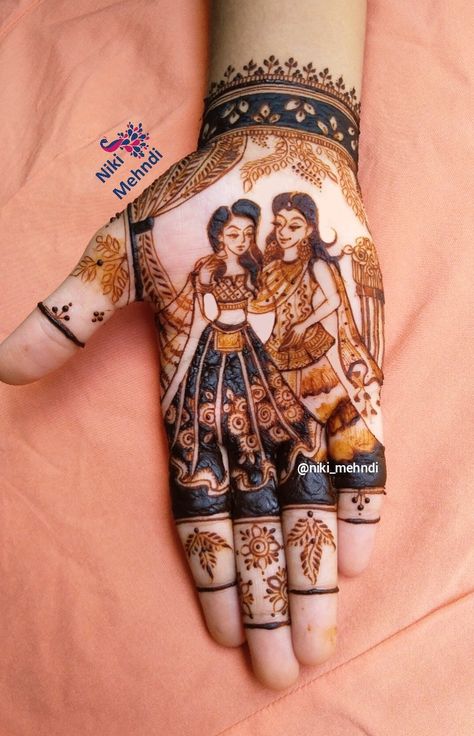 Sister Engagement Mehndi Designs, Bridal Sister Mehndi Design, Bride Sister Mehndi Design, Cartoon Mehendi, Sister Mehndi, Mehendi Practice, Mehendi Bridal, Mehandhi Designs, Front Mehndi Design