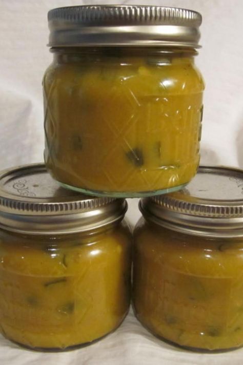 Spicy Jalapeno Mustard Jalapeno Mustard Recipe, Jalapeno Mustard, Homemade Mustard, Easy Canning, Mustard Recipe, Canning Vegetables, Canning Recipe, Canning Food Preservation, Jalapeno Recipes