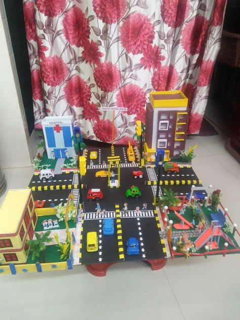 Traffic signal project for school Trafic Signal Project For Kids, Traffic Signal Project For School, Traffic Signal Craft For Kids, Easter Pom Pom Crafts, Project Ideas For School, Science Exhibition Projects, Project For School, Traffic Signals, Rangoli Side Designs