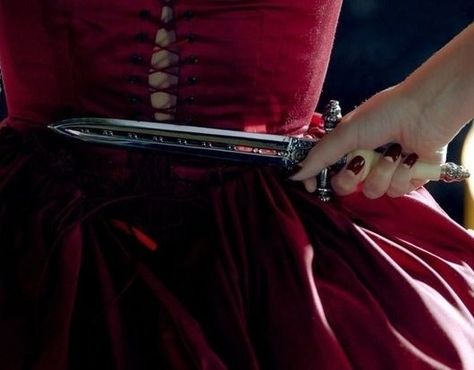 Scarlett Dragna, Revenge Spell, Heartless Marissa Meyer, Lizzie Hearts, Barbie Aesthetic, Jessica Day, Lady Macbeth, Daphne Blake, Marissa Meyer