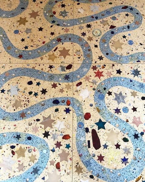 Zandra Rhodes Textiles, Terrazzo Bathroom, Dna Art, Amazing Interiors, Terrazzo Floor, Ideas Habitaciones, Zandra Rhodes, Terrazzo Tile, Terrazzo Flooring