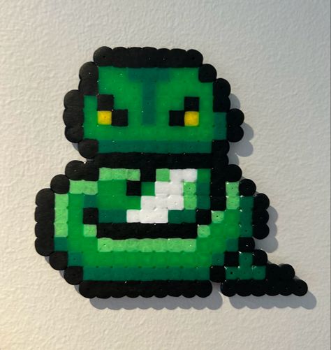 Slytherin Perler Beads, Harry Potter Hama Beads Pattern, Harry Potter Perler Beads, Slytherin Things, Mini Hama Beads, Perler Pattern, Hama Beads Patterns, Perler Patterns, Perler Bead Art