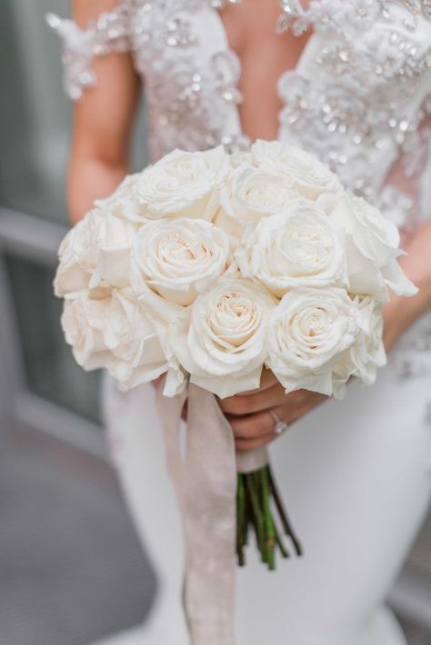 Bride Bouquets Roses, Traditional Bridal Bouquet, Elegant Bridal Bouquet Romantic, Classic Bouquet Wedding, All White Rose Bridal Bouquet, Wedding Bouquets Bride 2024, White And Champagne Bouquet, White Wedding Bouquets Elegant, White Roses Bouquet Wedding