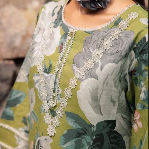 Neck Design Lawn Dress Design, Maxi Pattern, Summer Embroidery, Lace Dress Design, Shirt Trouser, Neck Designs For Suits, Lawn Suit, Trendy Shirt Designs, Pakistani Fancy Dresses