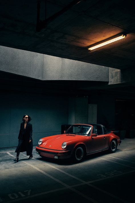 Porsche / Fashion Shoot. on Behance Wallpaper Luxury, Car Poses, Porsche Classic, New Retro Wave, Porsche Macan, Cars Vintage, Ferrari F40, Automotive Photography, Classic Porsche