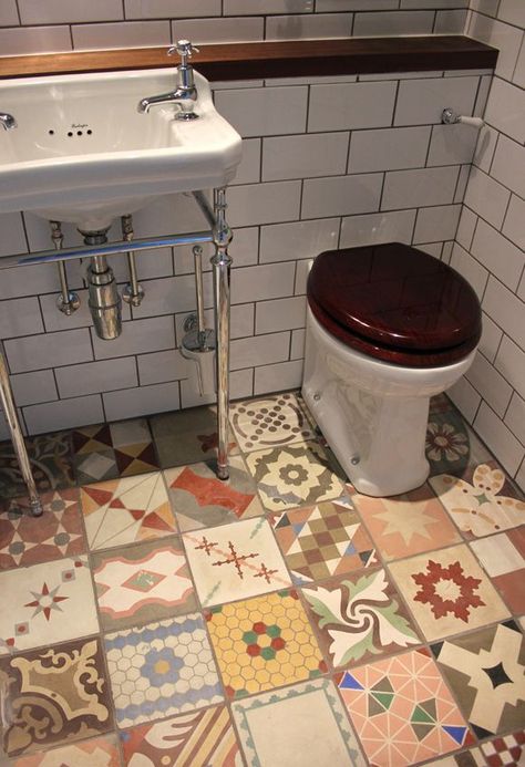 Bohemian bathroom Reclaimed Tile, Patchwork Tiles, Toilet Sink, Bad Inspiration, Antique Tiles, Tile Flooring, Bathroom Floor, The Shower, Small Bathroom Remodel