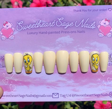 Tweety Bird Nails, Tweety Nails, Tweedy Bird, Bird Nails, Iu Concert, Cartoon Nail Designs, Tweety Bird, Concert Outfits, Yellow Nails