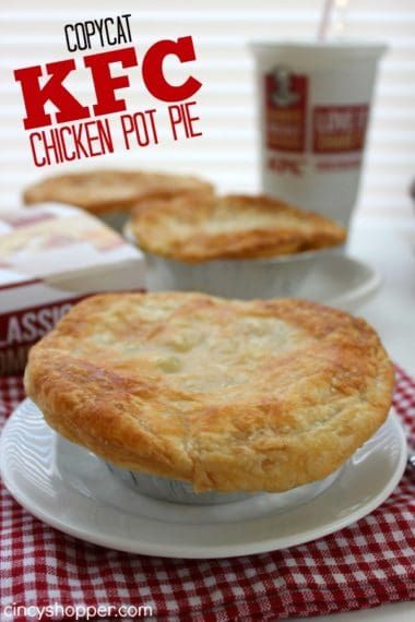 Kfc Pot Pie Recipe, Kfc Chicken Pot Pie Recipe, Copycat Kfc Chicken, Kfc Recipes, Fried Pie, Copycat Kfc, Turkey Meals, Kfc Chicken Recipe, Famous Recipes