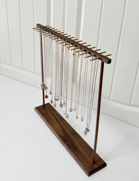 Jewellery Organisation Diy, Diy Jewellery Organiser, Diy Jewelry Stand, Jewellery Organisation, Jewelry Storage Diy, Diy Room Decor For Teens, Diy Jewelry Display, Cute Diy Room Decor, Jewelry Rack