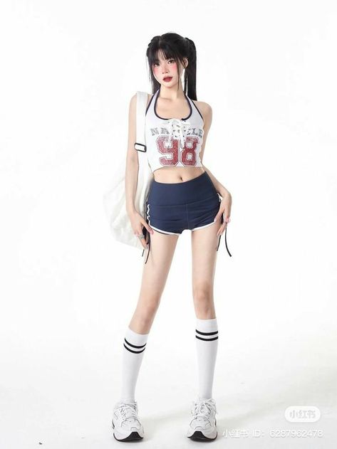 Street Japan, Pom Pom Girl, Female Pose Reference, Body Reference Poses, Standing Poses, Figure Poses, Poses References, Online Gambling, Pants Suit