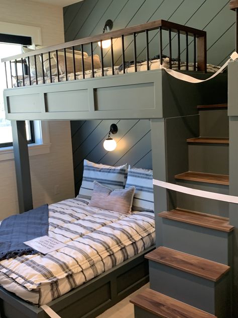 Custom Bunk Beds Built Ins For Kids, Farmhouse Bunk Room, Bunk Bed Guest Room, Adult Bunk Beds For Small Room, Adult Bunk Beds Guest Rooms, Boys Bunkbed Bedroom Ideas, Bunk Bed For Adults, Color Schemes Bedroom, Furniture Design Bedroom