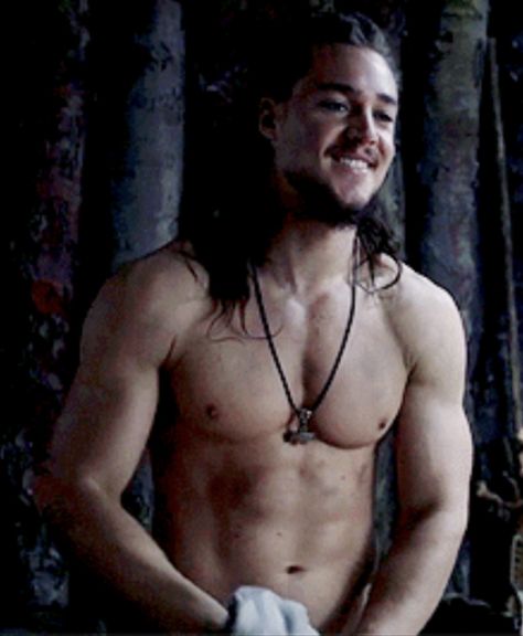 Uhtred Of Bebbanburg, Viking Images, Alexander Dreymon, Tom Taylor, Last Kingdom, Viking Men, Hoodie Aesthetic, The Last Kingdom, Hot Actors