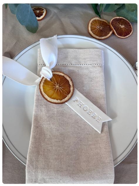 Stamped Clay Place Cards, Fall Place Card Ideas, Homemade Name Place Cards, Handmade Wedding Place Cards, Orange Slice Name Card, Clay Place Settings, Diy Clay Name Tags, Table Name Settings, Polymer Clay Place Card Holder