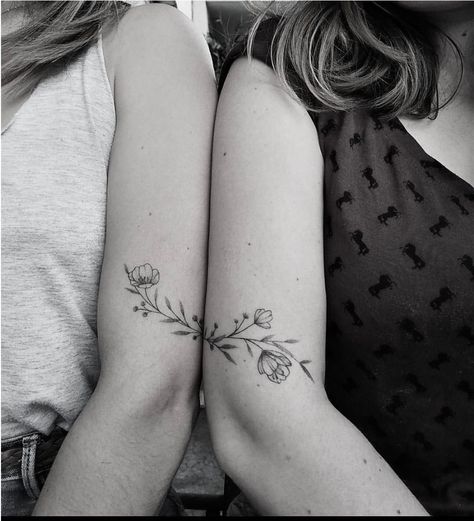 Best Friend Flower Tattoo, Small Tattoos With Best Friend, Best Friend Floral Tattoos, Matching Birthday Tattoos, Small Tattoo Ideas Best Friends, Tattoo For 2 Best Friends, Best Friend Meaningful Tattoos, Floral Best Friend Tattoos, Tattoo Ideas Female Matching Friends