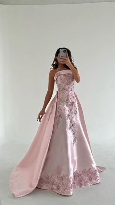 Ungodly Hour, فستان زهري, Satin Party Dress, Strapless Evening Dress, Classy Prom Dresses, Prom Dress Inspiration, Evening Dress Fashion, Pretty Prom Dresses, فستان سهرة