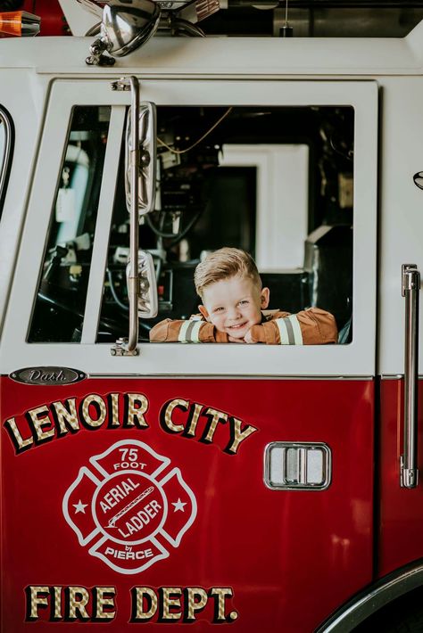 Happy little fireman!! Firefighter Headshots, Firefighter Family Pictures, Fire Truck Photoshoot, Fireman Photoshoot, Fireman Photography, Firefighter Pregnancy Announcement, Firefighter Photoshoot, Fireman Kids, 2nd Birthday Pictures