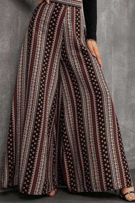 Plazoo Outfit Western, Plazoo Outfit, Palazzo Pants Outfit Indian Casual, Palazzo Pants Outfit Casual, Printed Plazo, Pants Patterns, Plazo Pants, Palazzo Pants Outfit, Printed Pants Outfits