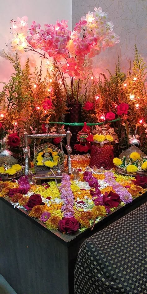 its a decoration for Janmashtami with a theme of matkiphod #colourfulflower#lights#matkifodh#theme#kanaiya#trees Krishna Janmashtami Decoration At Home, Janmashtami Decoration Ideas Home Krishna, Janamashtmi Decoration Ideas, Janmashtami Decoration Ideas Home, Krishna Janmashtami Decoration, Krishna Decoration, Mandir Decoration, Ganesh Chaturthi Decoration, Wedding Ambiance