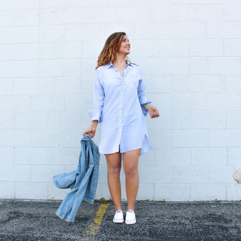 Blue Shirt Dress Outfit Summer, Short Sleeve Shirt Dress Outfit, Button Down Shirt Dress Outfit Summer, How To Wear Shirt Dress Ideas, How To Wear A Shirt Dress With Jeans, What Shoes To Wear With Shirt Dress, Shirt Dress And Sneakers Outfit, Styling Shirt Dress, Styling A Shirt Dress