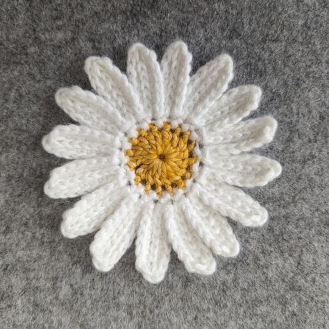 Daisy Crochet Pattern, Oxeye Daisy, Large Daisy, Daisy Crochet, I Wish You Well, Crochet White, 4mm Crochet Hook, Wish You Well, Pumpkin Spider