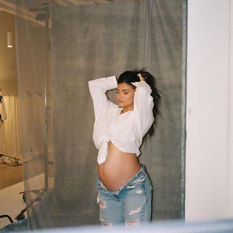 Jenner Pregnant, Kylie Jenner Pregnant, Kylie Pregnant, Kylie Jenner Fotos, Kylie Jenner Fans, Look Kylie Jenner, Looks Kylie Jenner, Trajes Kylie Jenner, Kylie Baby