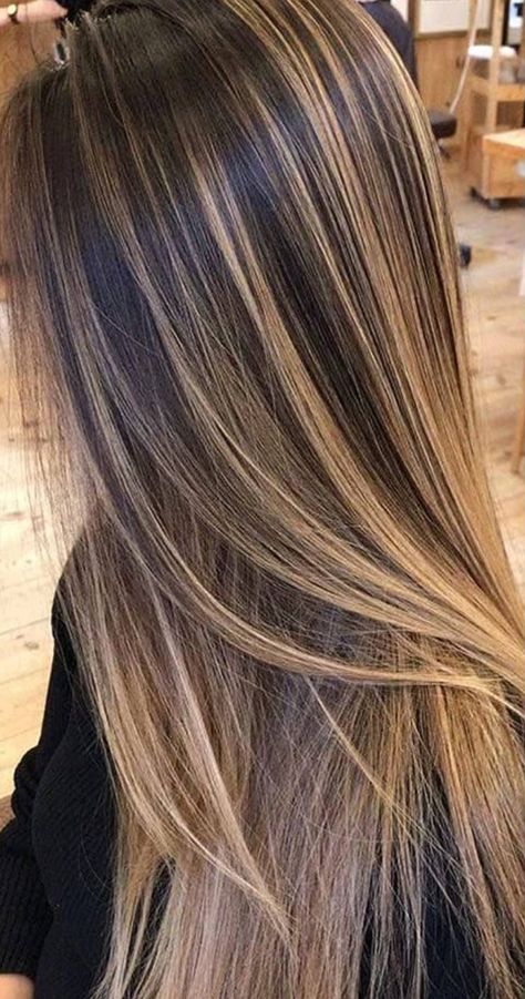 Hair Inspo Dyed Hair, Babylights Brunette Curtain Bangs, Honey Coloured Highlights, Hair Inspo Brunette With Highlights, Carmel Balayage Highlight, Dark Brown Hair With Streaks, Dirty Blonde Highlights On Dark Hair, Hair Colour Ideas Brown, Brunette Balayage Hair Straight