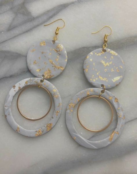 Grey Clay Earrings, White And Gold Clay Earrings, Clay Earrings With Gold Flakes, Grey Polymer Clay Earrings, Clay Earrings How To Make, Clay Resin Earrings, Fancy Polymer Clay Earrings, Marbled Polymer Clay Earrings, Polymer Clay Earrings Marble