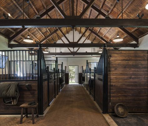 All Around Farm - Archer & Buchanan Architecture Horse Barn Ideas, Pallet Barn, Dream Horse Barns, Garage Apartment Plans, Barn Interior, Barn Renovation, Dream Yard, Backyard Shed, Horse Stalls