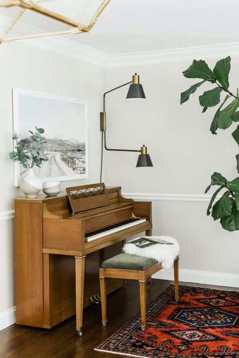 Decorate Around A Piano, Piano Room Design, Piano Room Decor, Piano Living Rooms, Piano Decor, Formal Living Room, Piano Room, Living Room Interior Design, Living Room Makeover