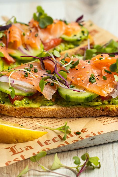 Smoked Salmon Avocado Toast - Sprinkled With Balance Avocado Toast With Salmon, Smoked Salmon And Avocado, Avocado Toast With Smoked Salmon, Salmon Avocado Bagel, Smoked Salmon Bagel Breakfast, Salmon Avocado, Smashed Avocado, Second Breakfast, Crustless Quiche