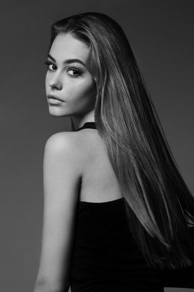 Nil Han, Grow Long Hair, Stunning Eyes, Long Hair Girl, Hair Pictures, Ginger Hair, Female Images, Gorgeous Hair, Beautiful Woman