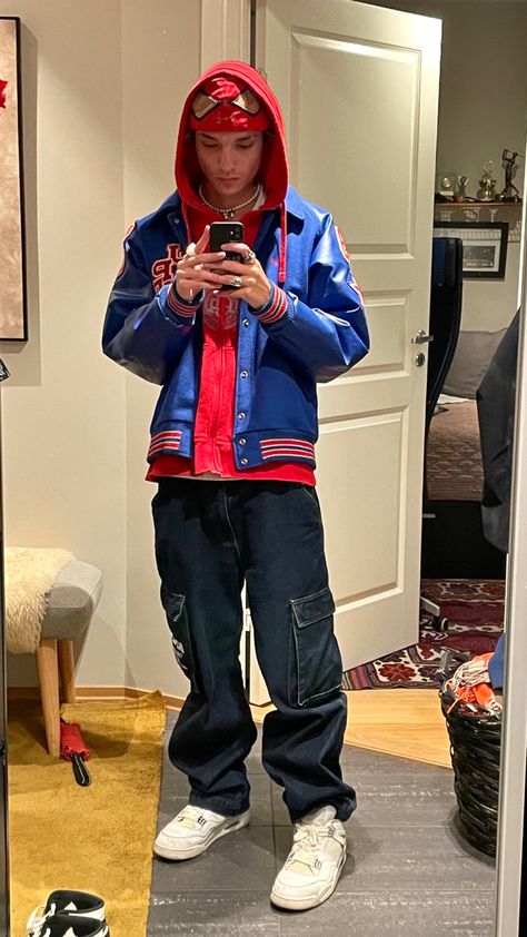 Spider Man Inspired Outfit, Spider Man Outfits Ideas, Spiderman Streetwear, 90s Hip Hop Outfits, Kidcore Clothes, Spiderman Outfit, Rain Outfit, Silly Shirt, Man Outfit